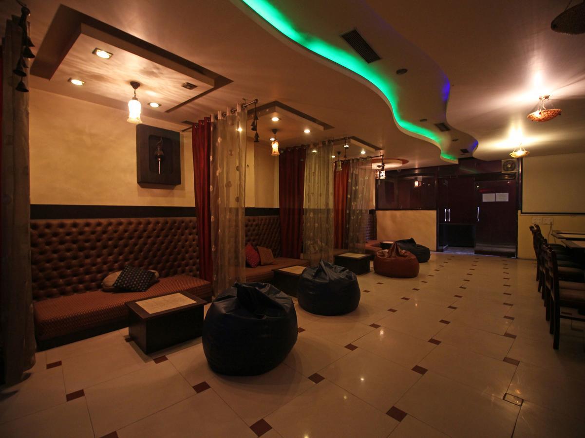 Oyo 8132 Hotel Kukreja Dehradun Exterior foto